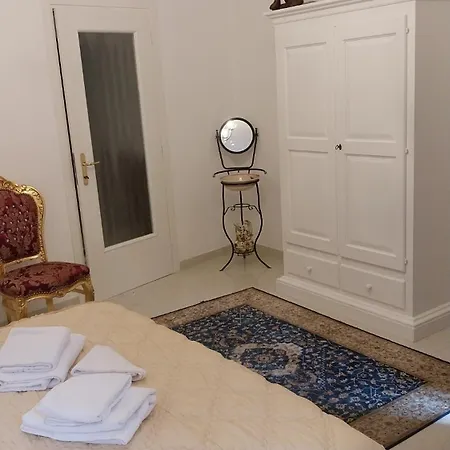 Apartment Via Antica